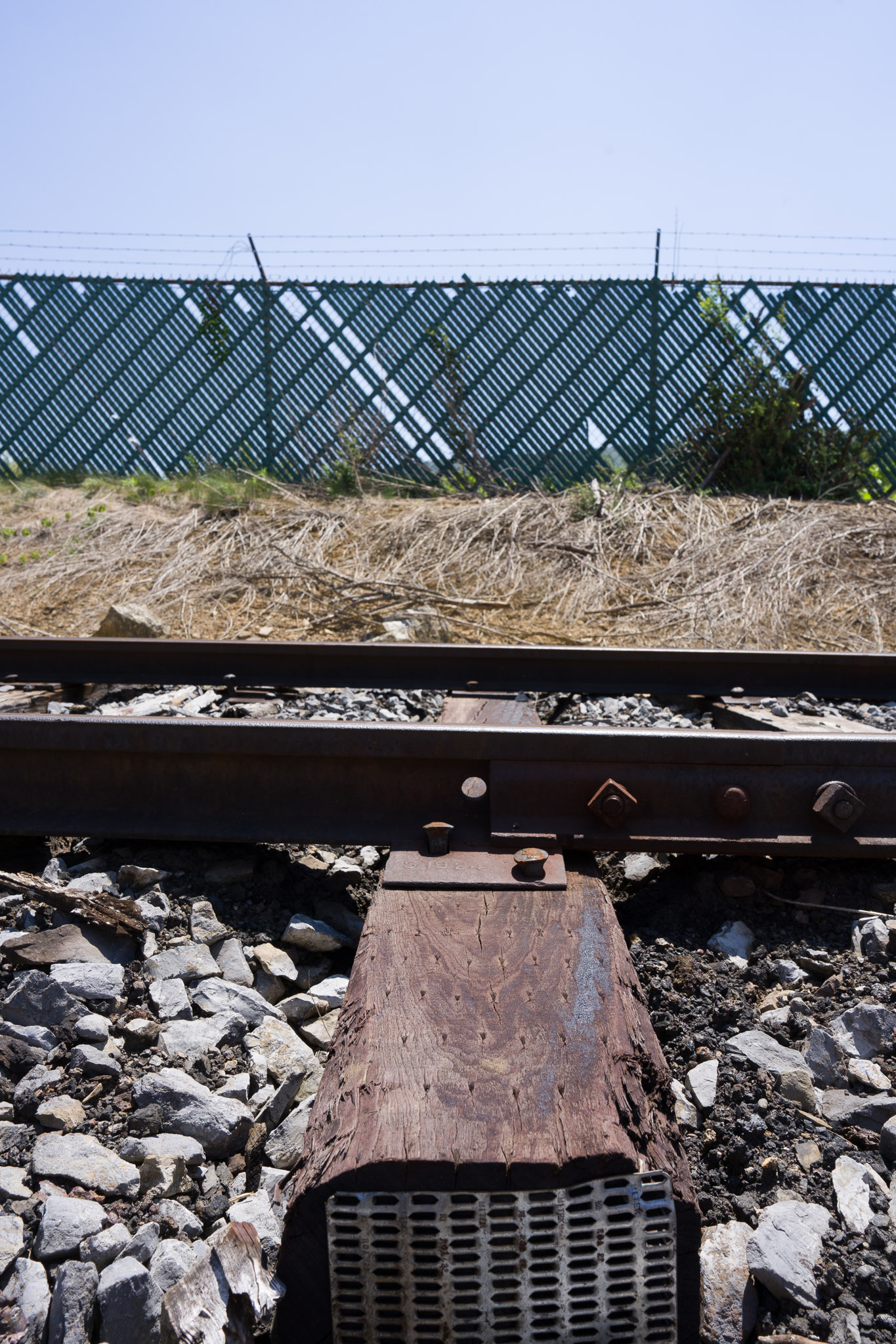 Tracks vertical
