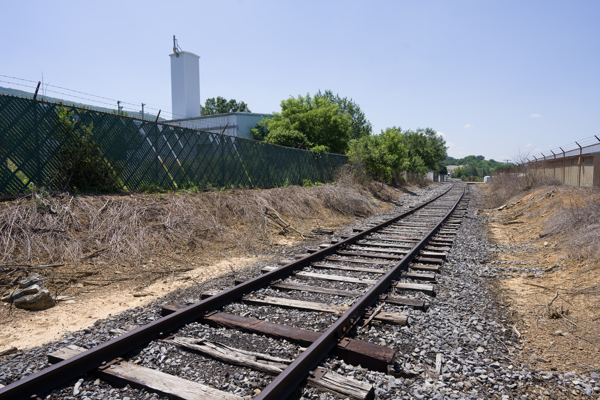 Tracks wide